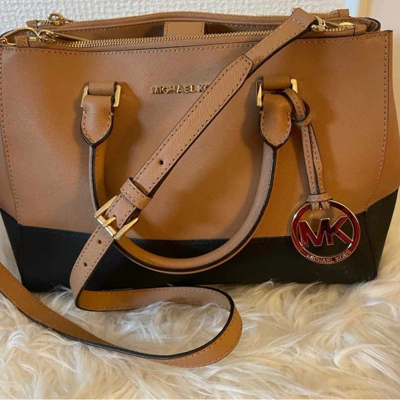 Michael Kors Saffiano Leather Double Zipper Convertible Tote Crossbody Bag
